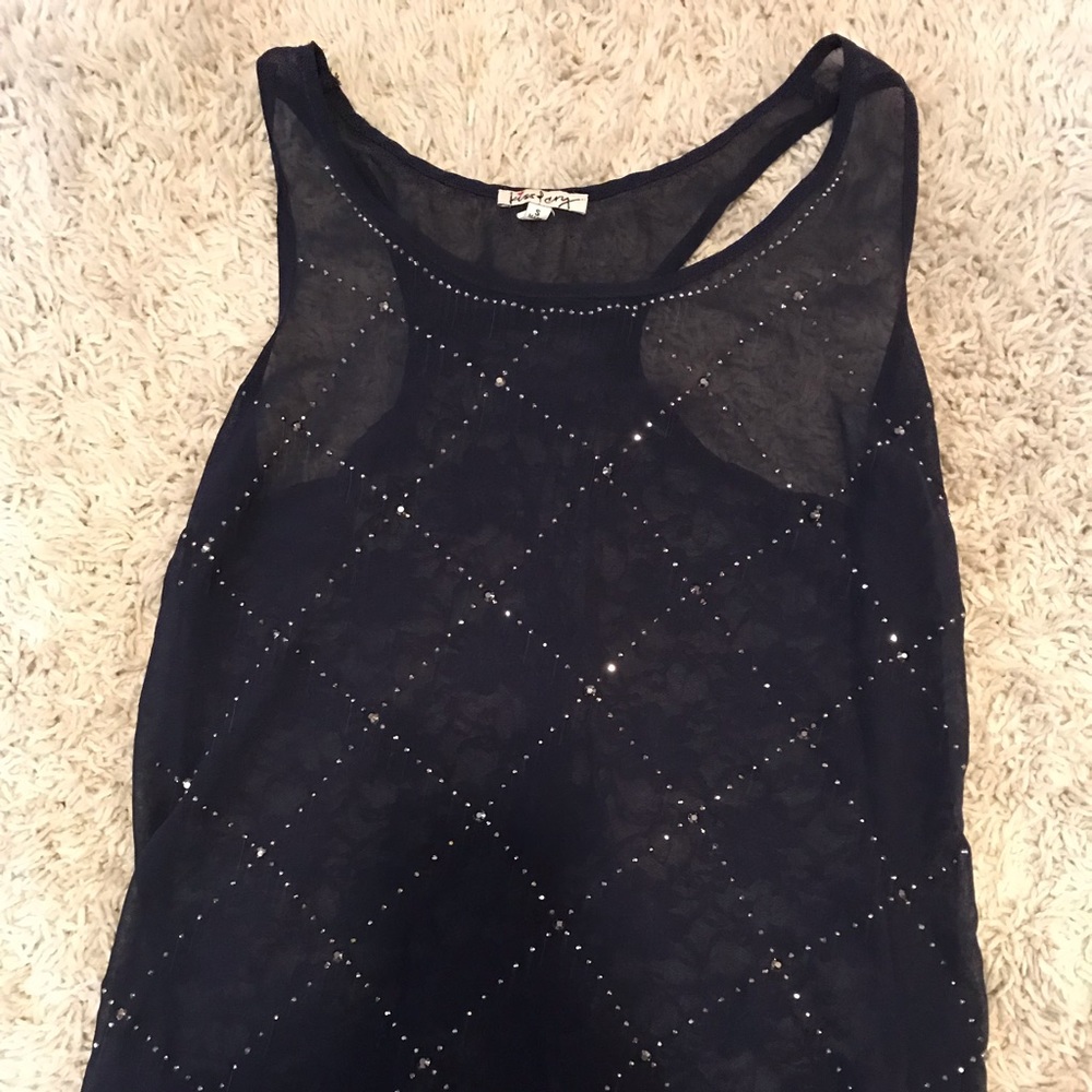 Sequenced tank top